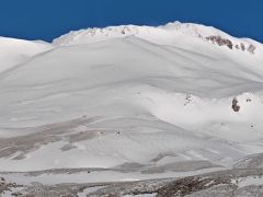 Süphan Dağı Mayıs ayında beyaza büründü